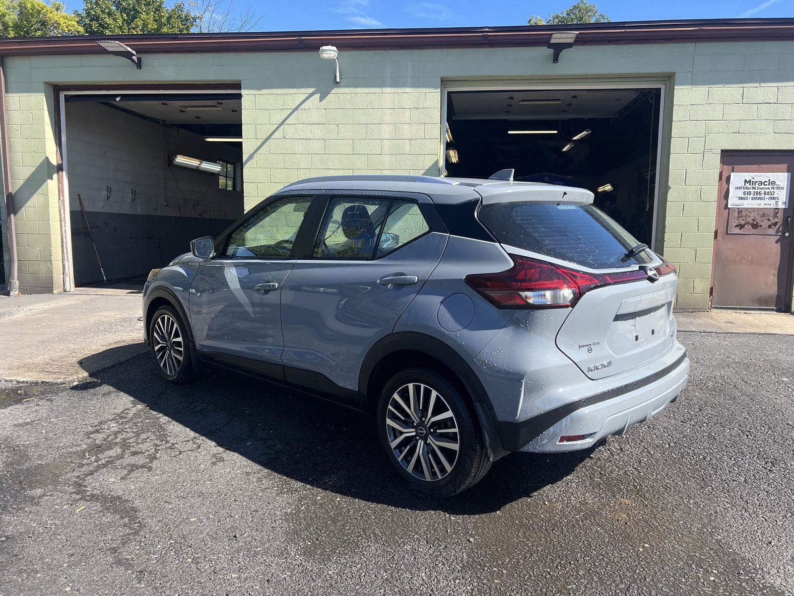 Used 2024 Nissan Kicks SV FWD image 5