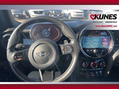Used 2024 MINI Cooper S FWD image 8
