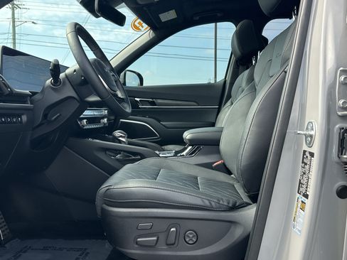 Used 2025 Kia Telluride SX X-Line AWD/4WD image 9