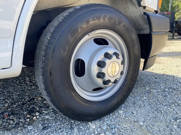 Used 2020 Chevrolet Express 3500 Extended w/ Driver Convenience Package RWD image 61