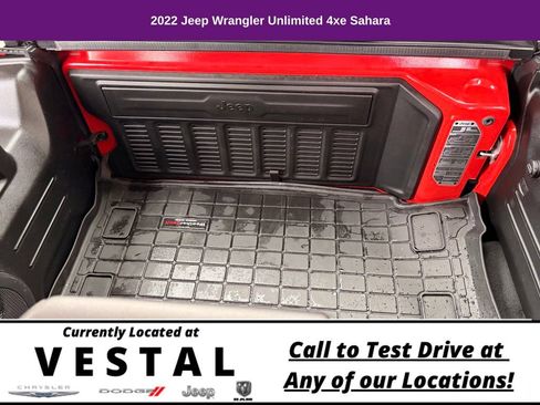 Used 2022 Jeep Wrangler Unlimited Sahara AWD/4WD image 13