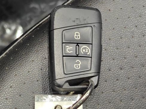 Used 2019 Volkswagen Tiguan SEL FWD image 15
