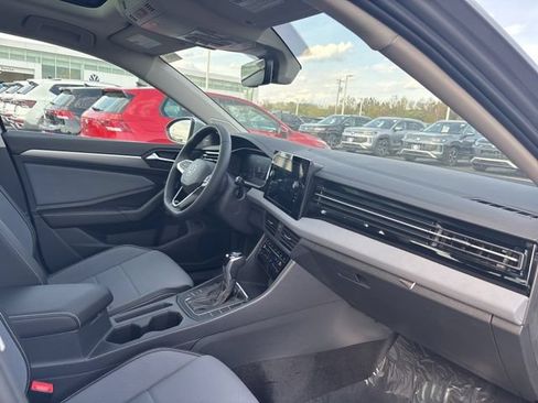 New 2026 Volkswagen Jetta SE FWD image 35