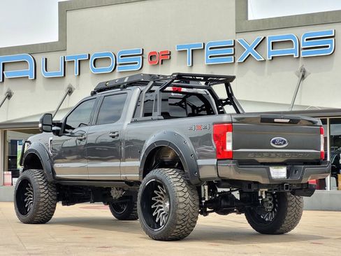 Used 2017 Ford F250 Lariat w/ Lariat Value Package image 6