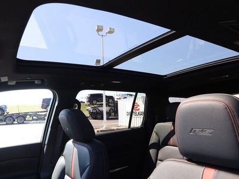 Used 2024 Chevrolet Traverse RS w/ LPO, Floor Liner Package image 9