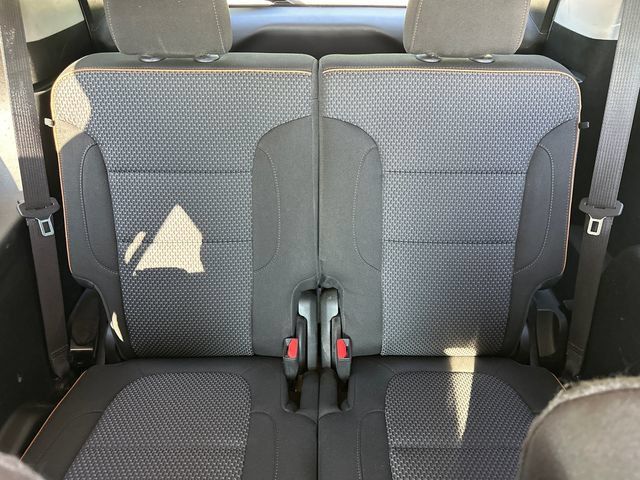 Certified 2022 GMC Acadia AT4 AWD/4WD image 23