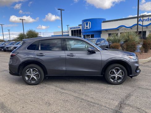 Certified 2024 Honda HR-V EX-L image 4