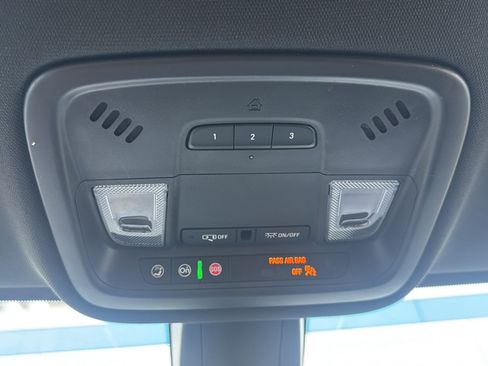 Used 2023 Chevrolet Traverse LT w/ LPO, Roadside Safety Package AWD/4WD image 43