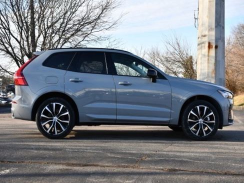 Certified 2025 Volvo XC60 B5 Plus image 8