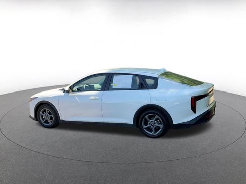 Used 2025 Kia K4 LXS image 10