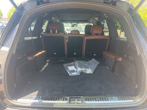 Used 2026 Mercedes-Benz GLS 450 4MATIC image 26