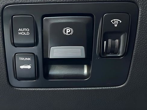 Used 2011 Hyundai Equus Signature image 31