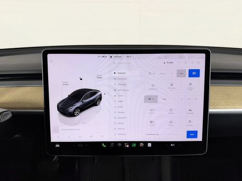 Used 2023 Tesla Model Y Long Range AWD/4WD image 64