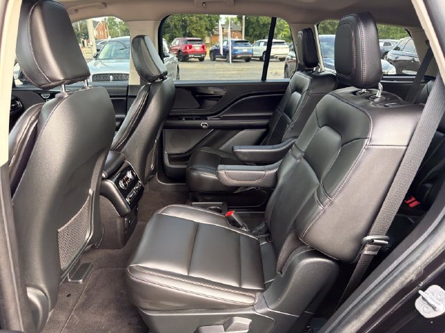 Certified 2024 Lincoln Aviator AWD w/ Premium Package image 28