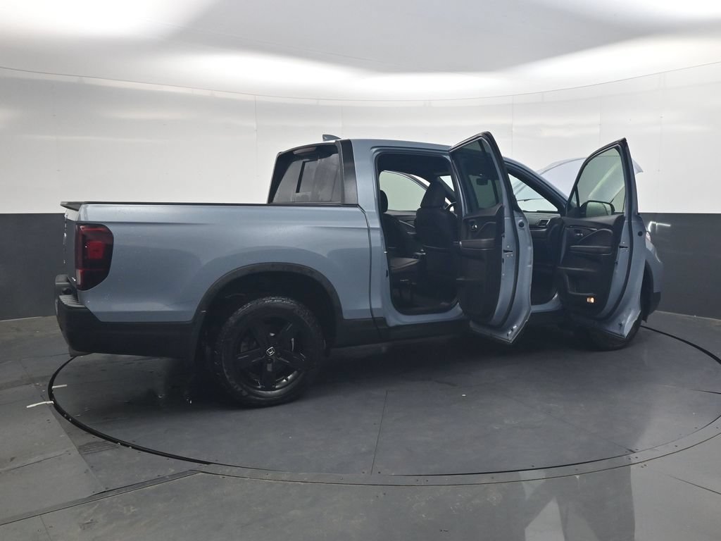 Used 2023 Honda Ridgeline Black Edition image 39