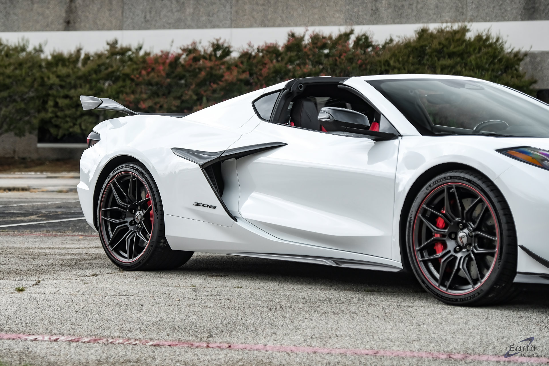 Used 2024 Chevrolet Corvette Z06 w/ Z07 Performance Package RWD image 35