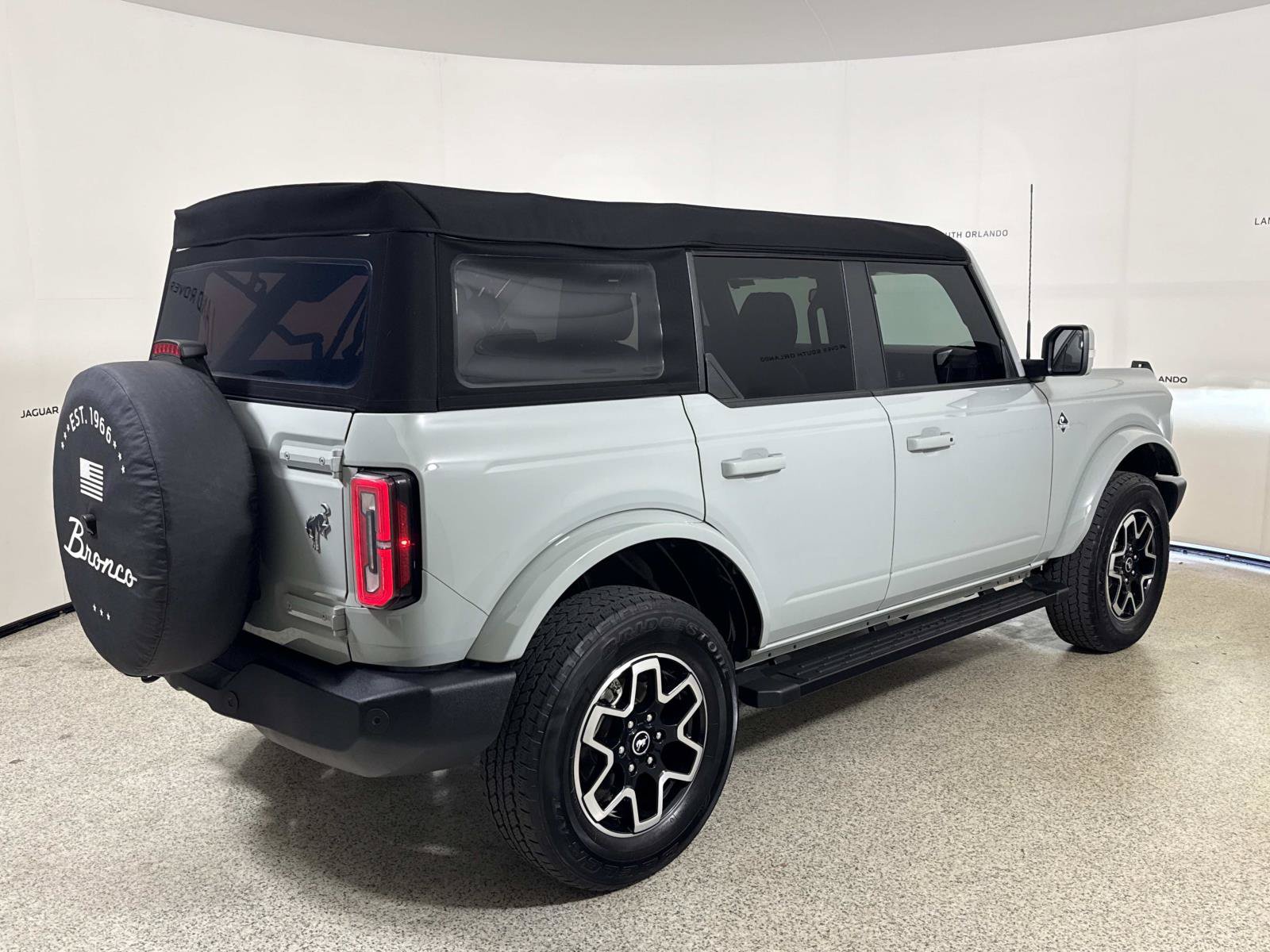 Used 2024 Ford Bronco Outer Banks AWD/4WD image 5