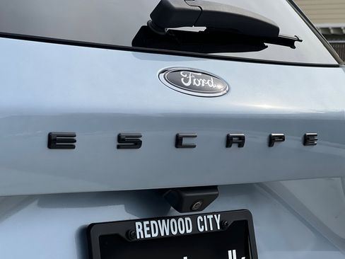 Used 2022 Ford Escape SEL w/ SEL Stealth AWD Package image 27