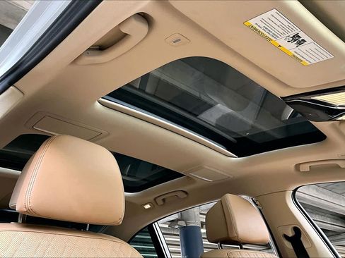 Used 2018 BMW 740i image 14