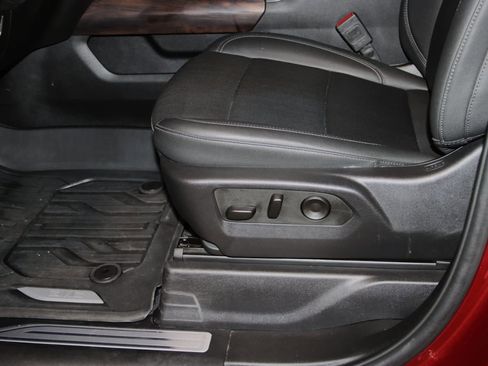 Used 2025 GMC Sierra 3500 SLT w/ SLT Premium Package image 45