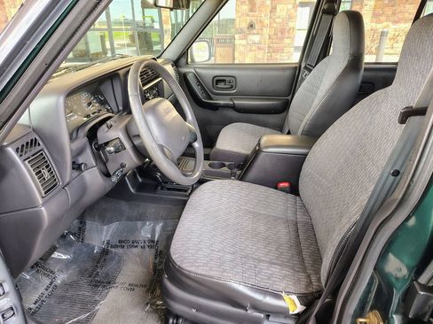 Used 2000 Jeep Cherokee Sport AWD/4WD image 10