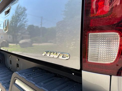 Used 2019 Honda Ridgeline Sport image 10