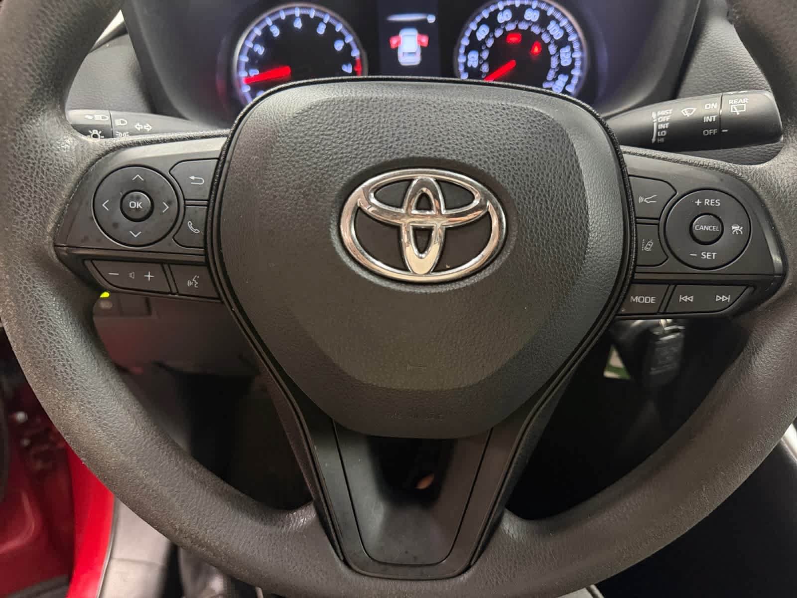 Used 2020 Toyota RAV4 LE w/ All Weather Liner Package AWD/4WD image 24