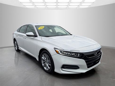 Used 2018 Honda Accord LX image 5