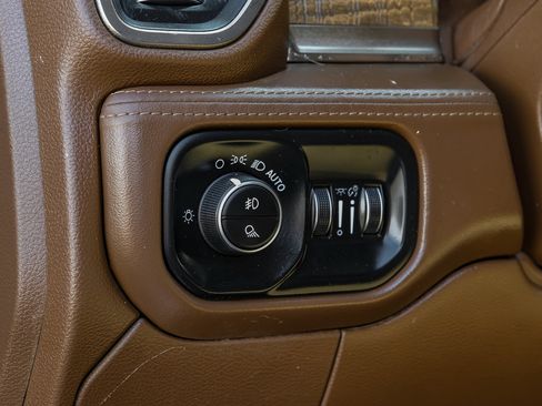 Used 2019 RAM 3500 Limited AWD/4WD image 32