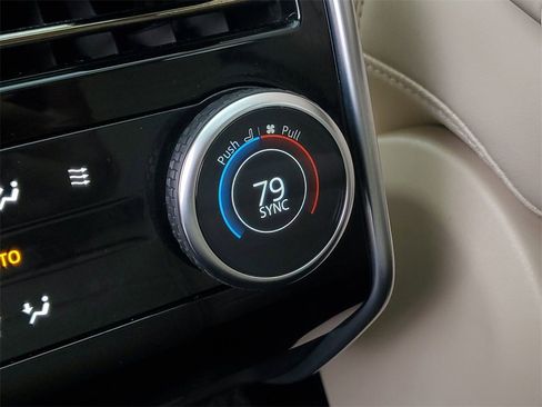 Used 2024 Land Rover Range Rover SE image 30