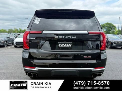 Used 2026 GMC Yukon Denali w/ Sun & Power Step Package AWD/4WD image 4