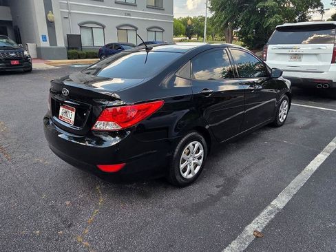 Used 2013 Hyundai Accent GLS FWD image 5