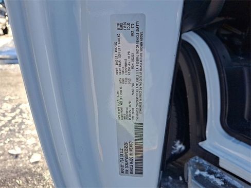 Used 2023 RAM ProMaster 2500 image 17