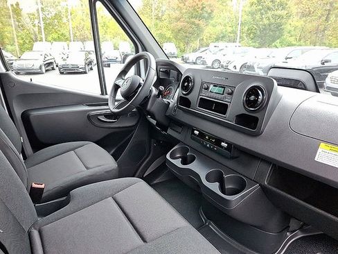 Used 2026 Mercedes-Benz Sprinter 2500 image 14