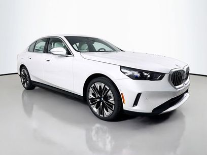 New 2026 BMW 530i xDrive w/ Premium Package