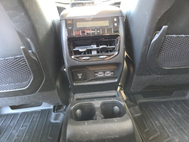 Used 2022 Jeep Grand Cherokee L Laredo w/ Luxury Tech Group I AWD/4WD image 24