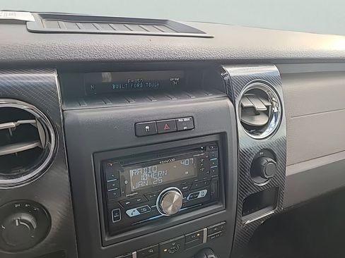 Used 2010 Ford F150 XLT image 13