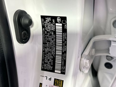 Used 2023 Toyota Corolla SE image 38