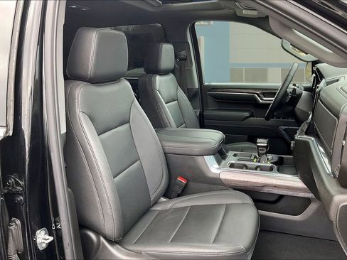 Used 2023 Chevrolet Silverado 1500 LTZ w/ LTZ Premium Package image 30