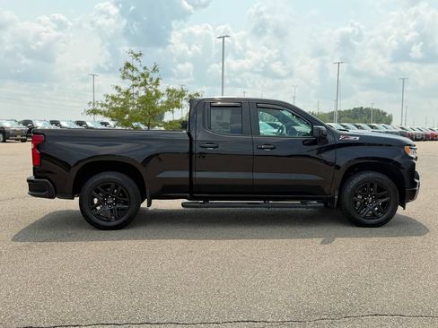 Used 2024 Chevrolet Silverado 1500 RST AWD/4WD image 5