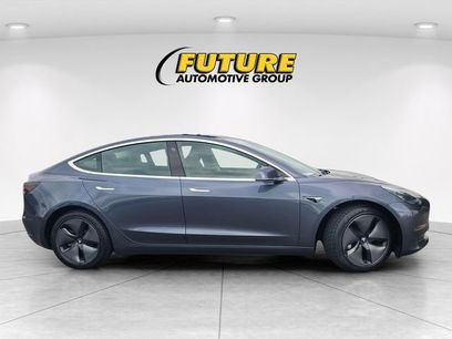 Used 2019 Tesla Model 3 Mid Range