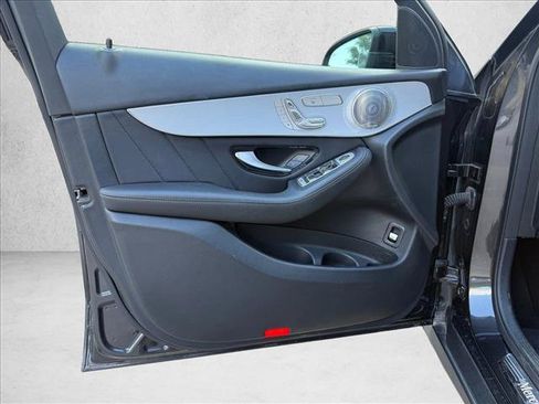 Used 2021 Mercedes-Benz GLC 300 image 18