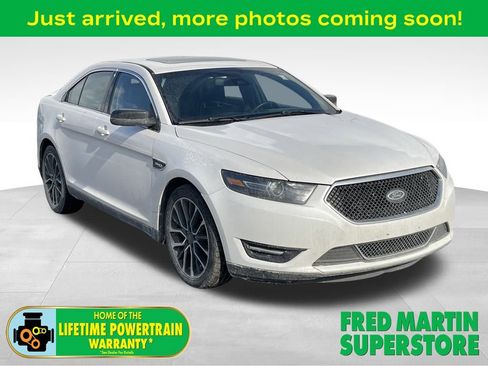 Used 2017 Ford Taurus SHO image 1