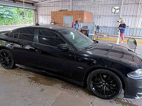 Used 2018 Dodge Charger R/T w/ Beats Audio Group RWD image 4