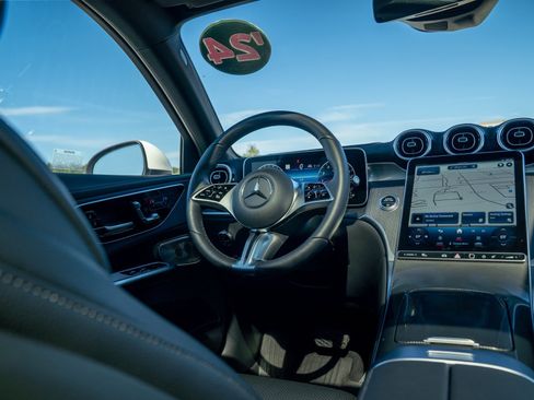 Certified 2024 Mercedes-Benz GLC 300 4MATIC image 20