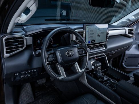Used 2024 Toyota Sequoia Limited AWD/4WD image 17