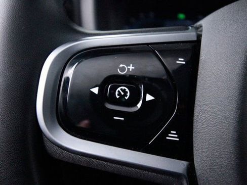 Certified 2025 Volvo V60 B5 Cross Country Plus image 17