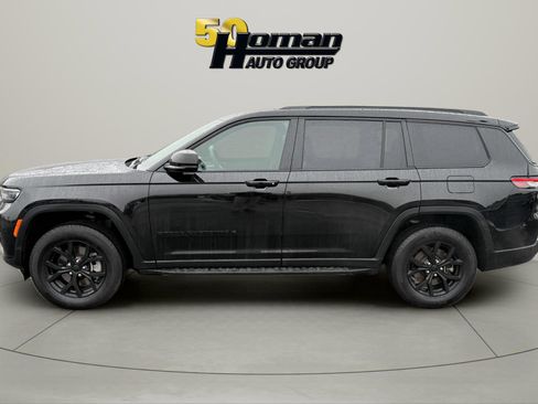 Used 2024 Jeep Grand Cherokee L Laredo image 2