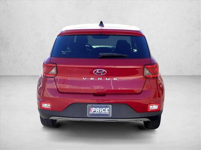 Used 2022 Hyundai Venue SE FWD image 13