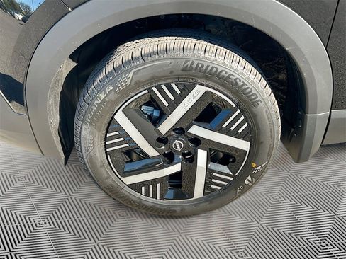 New 2026 Nissan Kicks SV image 28